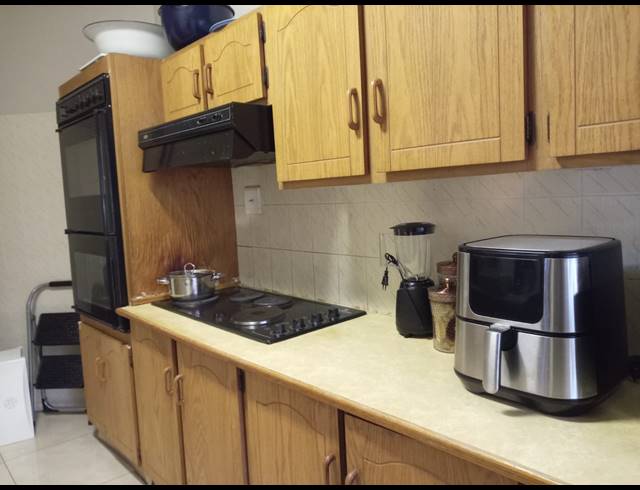 2 BEDROOM FLAT FOR SALE IN VANDERBIJLPARK CE 3